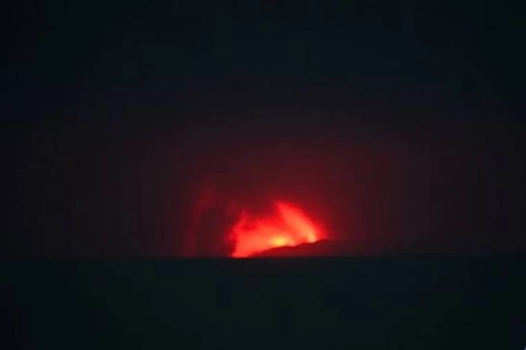 Indonesia's main airport suspends operations after volcanic eruption