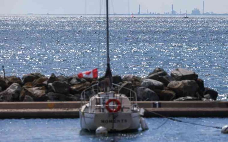 Trump orders Lake Ontario to be renamed 'Lake America'