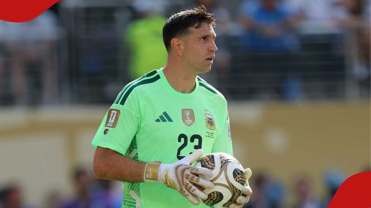 Emi Martinez: Chelsea offered chance to sign World Cup star to solve major problem